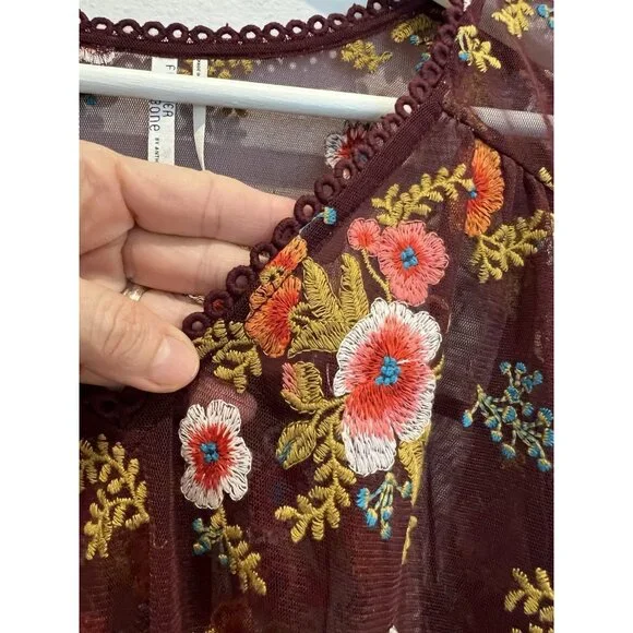 Anthropologie Feather Bone Top XS Size Ruffled Giralda Blouse Embroidery Floral - Picture 11 of 13